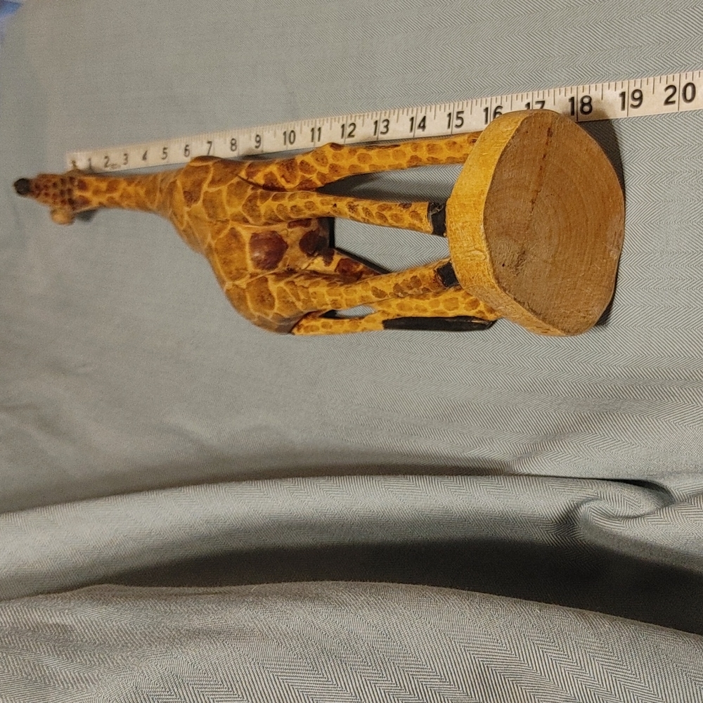đŚ Wooden Giraffe - Picture 12 of 13